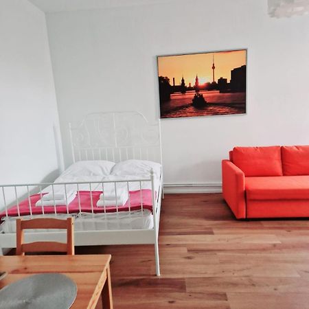 City Studio Apartment For 4, Near Sonnenallee Berlin Exteriör bild